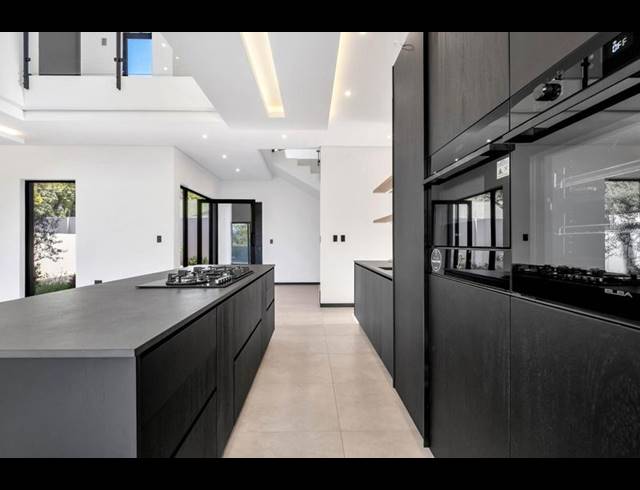 4 BEDROOM HOUSE FOR SALE IN BRYANSTON